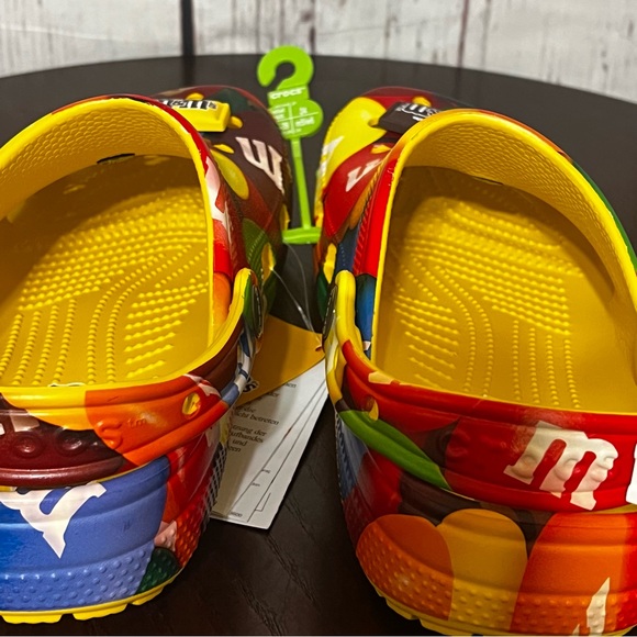 CROCS M&M'S x Crocs Classic Clog limited edition size 8 nwt - Picture 8 of 16